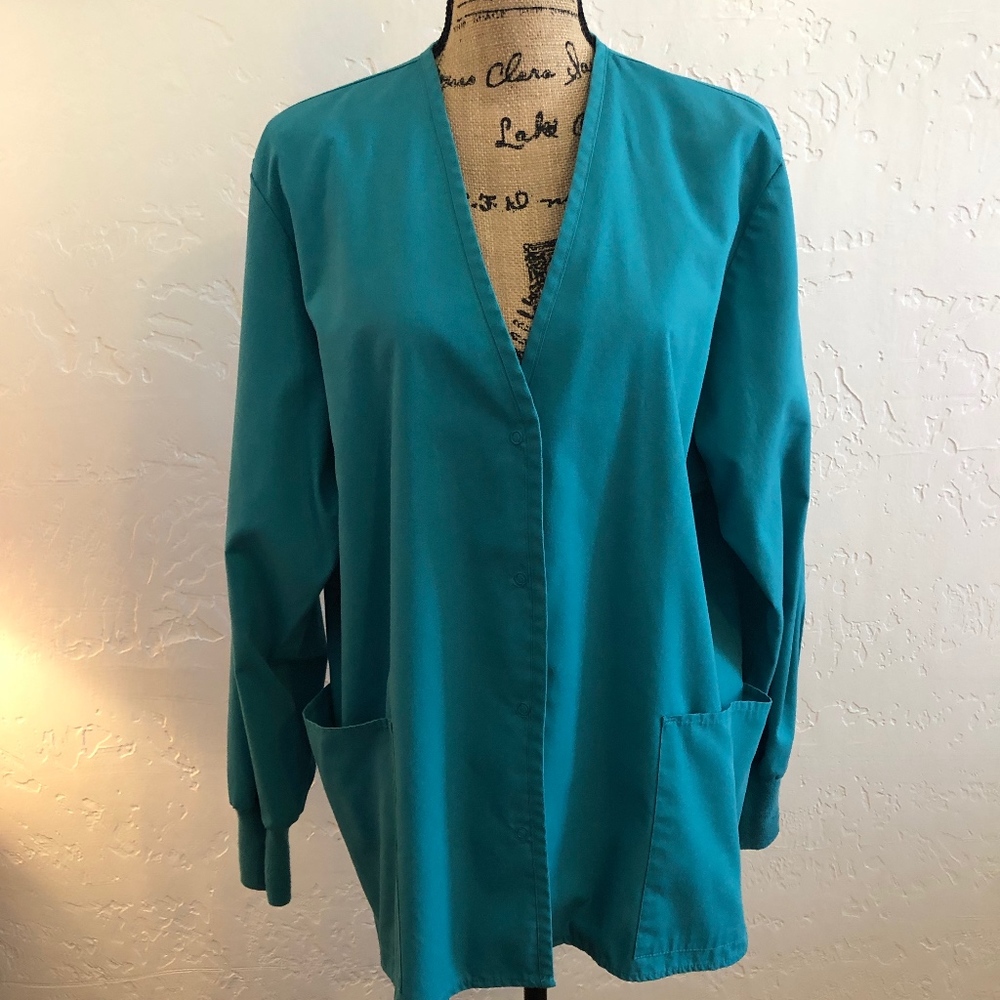Crest lab coat, size medium
